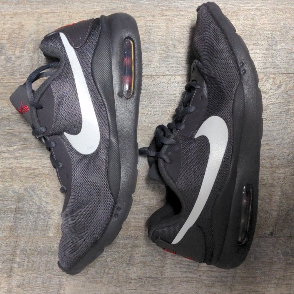 Nike Air Max Oketo Running Shoes Mens Size 7 Gray Red